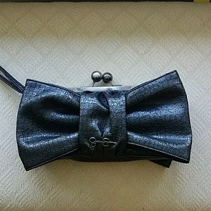 Jessica Simpson Bow Clutch.